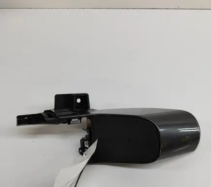 Dashboard glove box trim