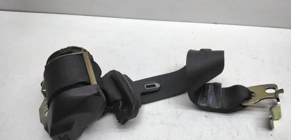 Mercedes-Benz C W202 Rear seatbelt 2028605085