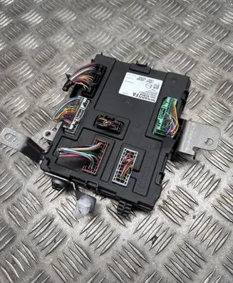 Nissan X-Trail T32 Comfort/convenience module 284B14CB6A 116RI002869 2413011701200817
