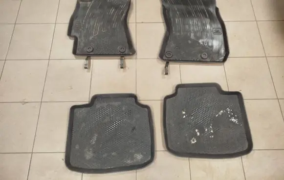 Volkswagen Multivan T5 Car floor mat set J505EAL000 J505EAL011