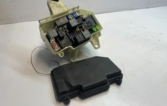 Mercedes-Benz S W222 Fuse box set A2225452040