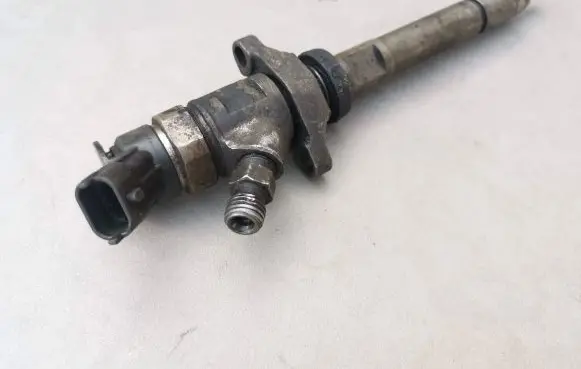 Ford Focus Fuel injector 0445110353