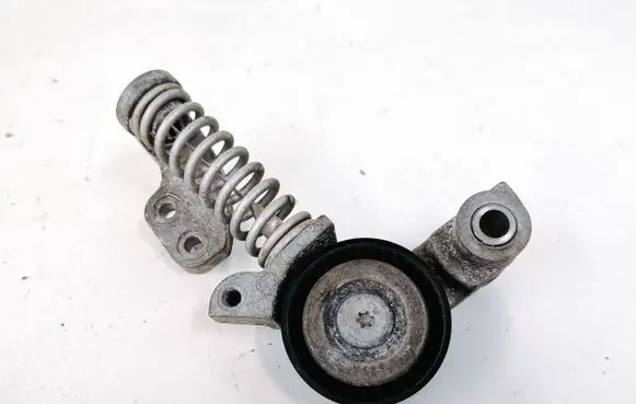 Volvo V60 Alternator belt tensioner 