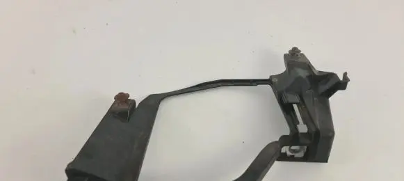 BMW 5 E60 E61 Headlight/headlamp mounting bracket 15873700