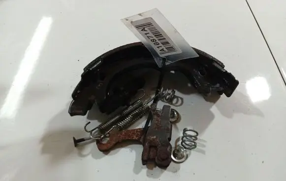KIA Ceed Handbrake/parking brake pads 250538