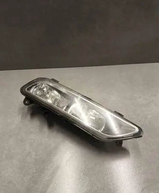 Volkswagen PASSAT B7 Front fog light 176623