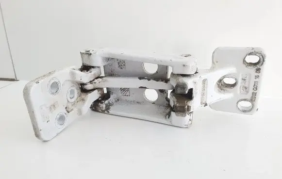 Mercedes-Benz Sprinter W906 Loading door lower hinge A9067400237