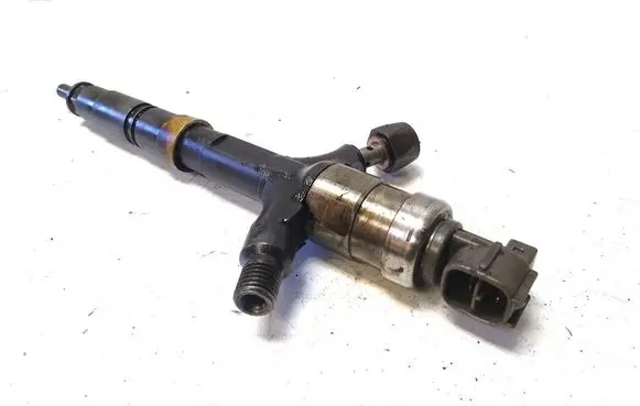 Fuel injector