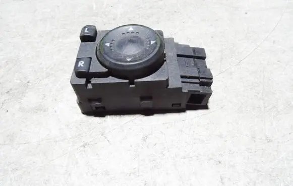 Volkswagen PASSAT B5 Wing mirror switch 3B1959565B