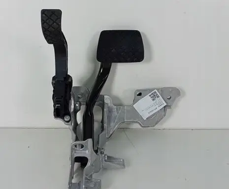 Audi A5 8T 8F Brake pedal bracket assembly 8W1723117