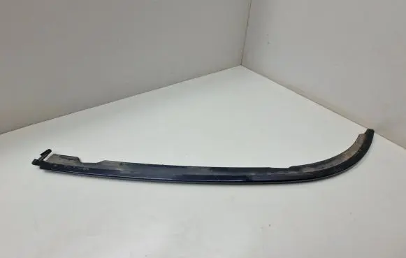 BMW 5 E39 Under headlight/headlamp trim 8159305