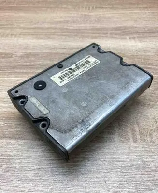 Chrysler Voyager Fuse module 04727079AD