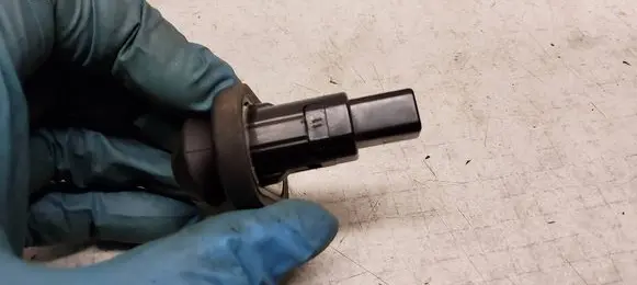Toyota Avensis T250 Front door sensor 