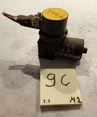 Seat Cordoba (6L) Central locking vacuum pump 1H0962257G