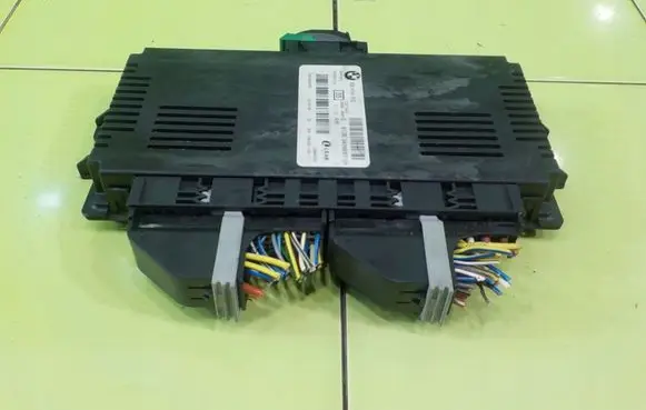 Mini Cooper Countryman R60 Central body control module 3456987