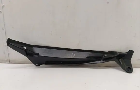 Fender end trim