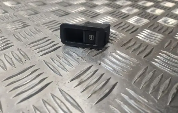 Volkswagen Amarok Electric window control switch 2H0867255B
