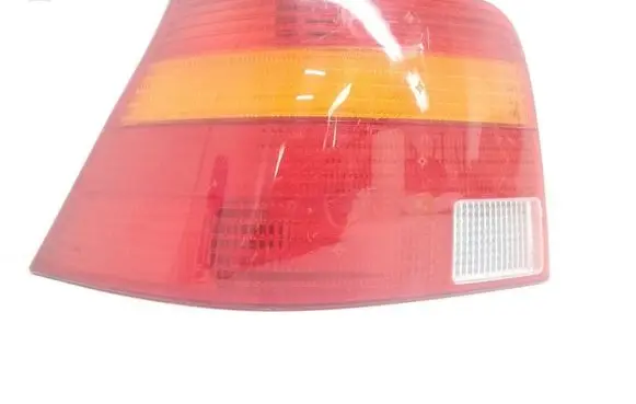 Volkswagen Golf IV Rear/tail lights 1J6945095R 67736972