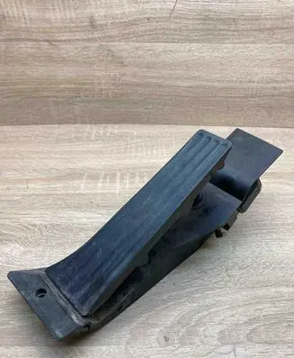 BMW 5 E60 E61 Accelerator throttle pedal 6772645