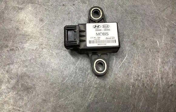KIA Sorento ESP acceleration yaw rate sensor 956403E000