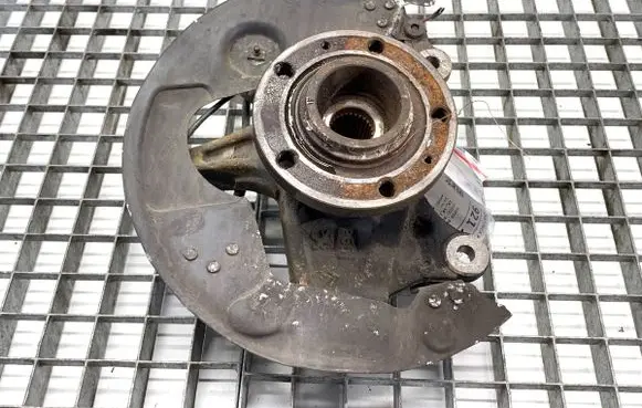 Peugeot 308 SW Front wheel hub spindle knuckle