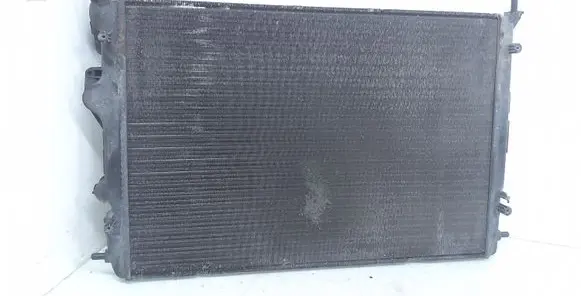 Renault Scenic I Coolant radiator 863322Z 7700425842C