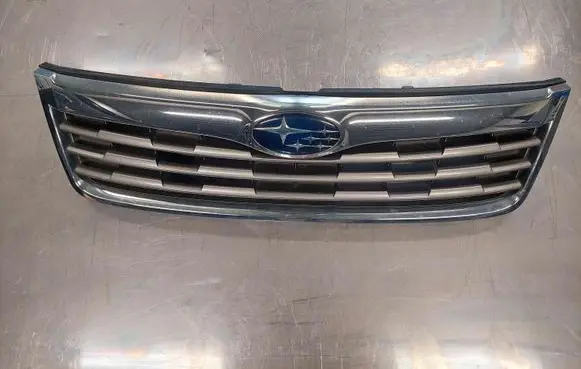 Subaru Forester SH Front bumper upper radiator grill 91121SC012