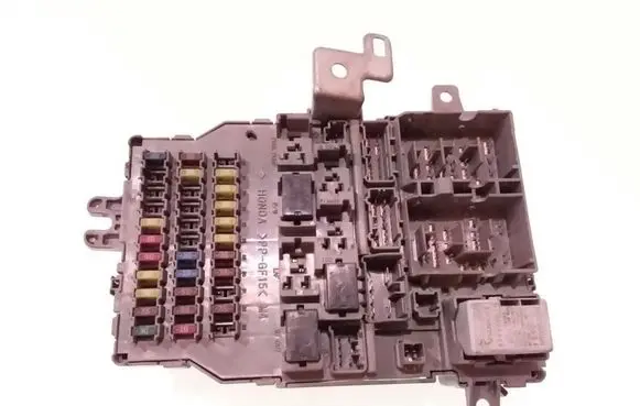 Honda Accord Fuse module E6A000011 CE3PPTTR 110104