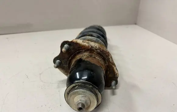 Toyota Avensis T250 Rear shock absorber with coil spring 30267250004