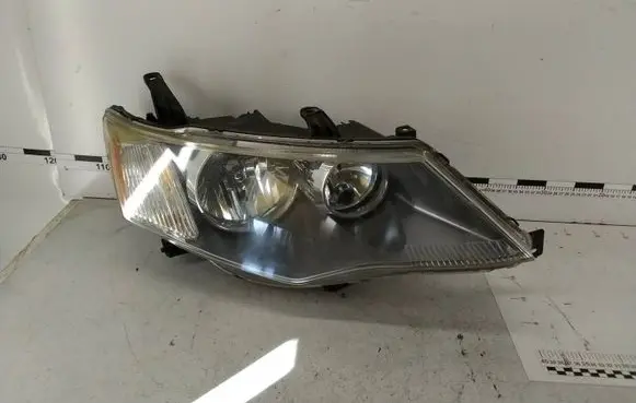 Mitsubishi Outlander Headlight/headlamp P5584R