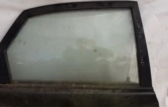 Toyota Corolla E110 Rear door window glass