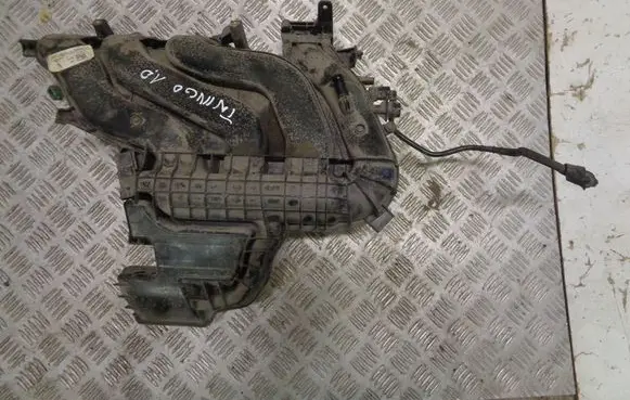 Renault Twingo III Intake manifold 140034490R