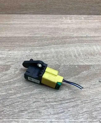 Volkswagen PASSAT B7 Airbag deployment crash/impact sensor 5N0959351B
