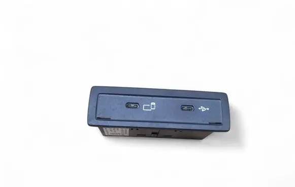 Mercedes-Benz GLC X253 C253 USB socket connector A1678201302