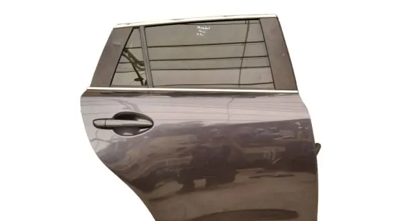 Mazda 6 Rear door