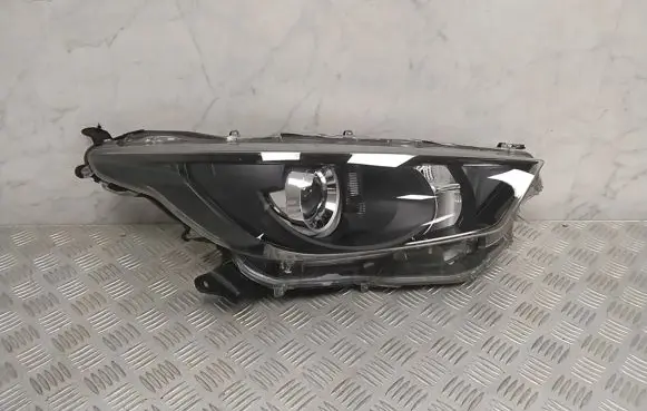 Toyota Yaris XP210 Headlight/headlamp 81130K0060