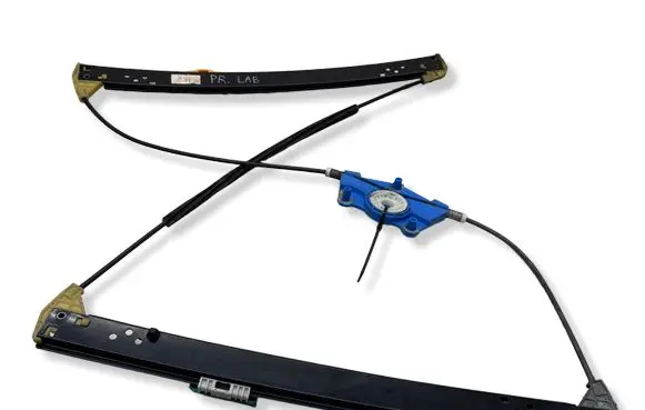 Volkswagen Touareg I Front window lifting mechanism without motor