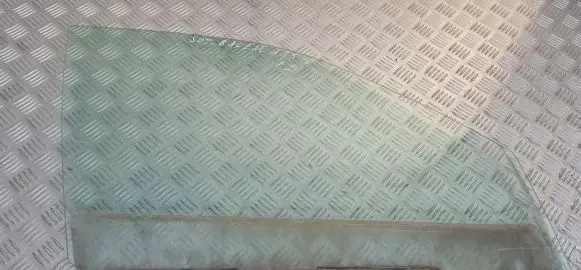 Suzuki Baleno EG Front door window glass four-door