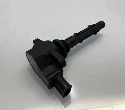 Mercedes-Benz CLS C219 High voltage ignition coil A0001501980 0001501980