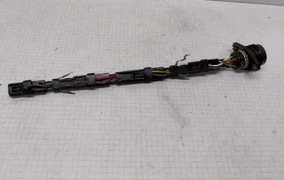 Volkswagen PASSAT B5.5 Fuel injector wires 