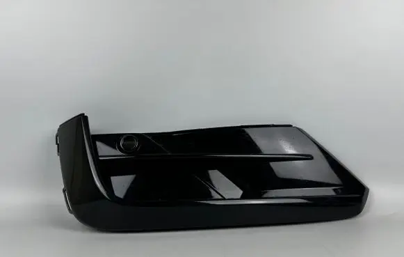 Volkswagen Tiguan Front bumper lower grill 5NA853665D 5NA853665