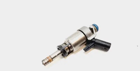 Volkswagen PASSAT B7 USA Fuel injector 06A906036C