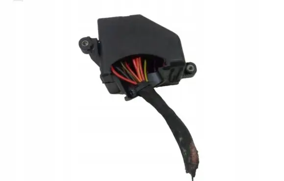 Volkswagen PASSAT B6 Fuse box set 3C0880204D