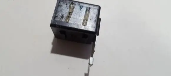 Nissan X-Trail T30 Other relay 25230eq300 tsz1392