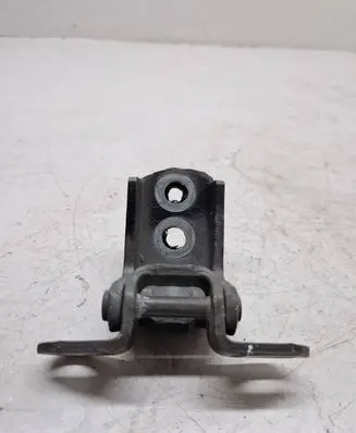 Nissan Qashqai Front door upper hinge