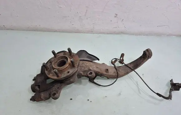 Mazda 6 Front wheel hub 