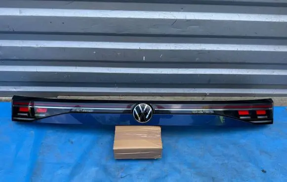 Volkswagen PASSAT B9 Tailgate rear/tail lights 3J0945307 245271650