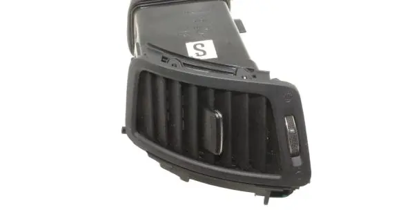 KIA Sorento Dashboard air vent grill cover trim 974202P000
