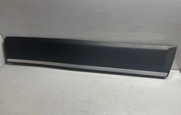 Volvo XC70 Front door trim (molding) 31276153