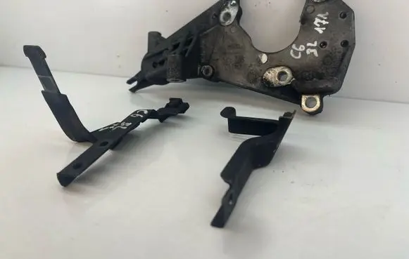 Audi A6 S6 C6 4F Fuel pump bracket 059130180B